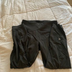 LUlULEMON GREY JOGGERS